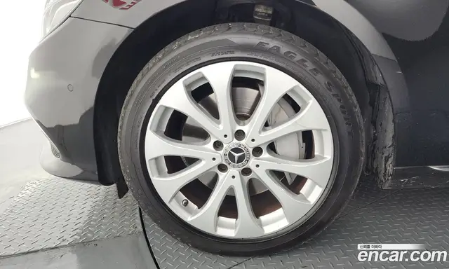 Mercedes-Benz E-Class 2019 2.0 автомат (гидро), миниатюра 4 Mercedes-Benz E-Class 2019 2.0 автомат (гидро), миниатюра 4