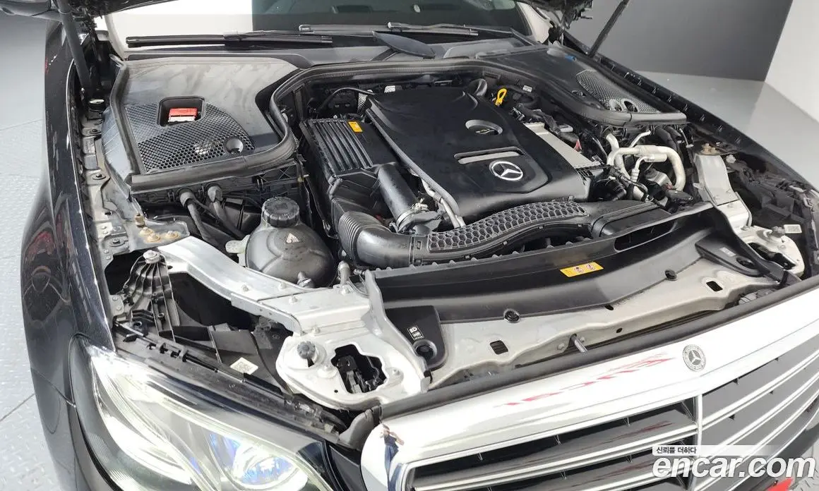 Mercedes-Benz E-Class 2019 2.0 автомат (гидро), фото 5 Mercedes-Benz E-Class 2019 2.0 автомат (гидро), фото 5