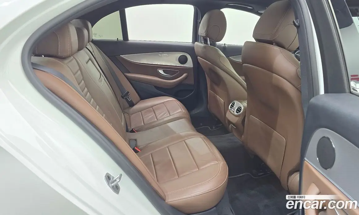 Mercedes-Benz E-Class 2019 2.0 автомат (гидро), фото 17