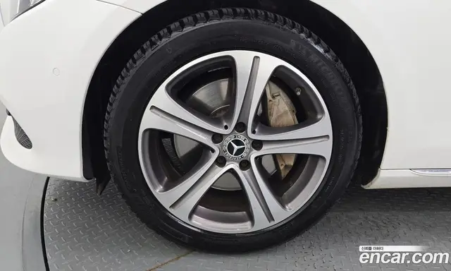 Mercedes-Benz E-Class 2019 2.0 автомат (гидро), миниатюра 5