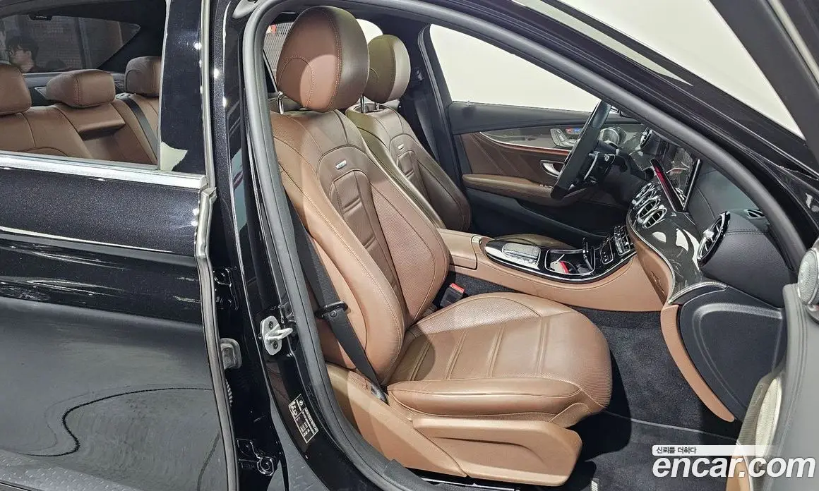 Mercedes-Benz E-Class 2021 3.0 автомат (гидро), фото 16 Mercedes-Benz E-Class 2021 3.0 автомат (гидро), фото 16