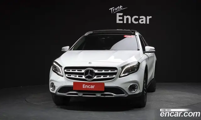 Mercedes-Benz GLA-Class 2018 2.0 автомат (гидро), миниатюра 2