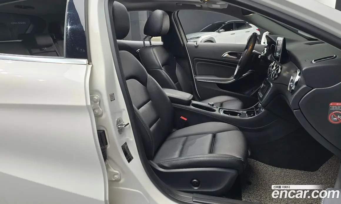 Mercedes-Benz GLA-Class 2018 2.0 автомат (гидро), фото 15