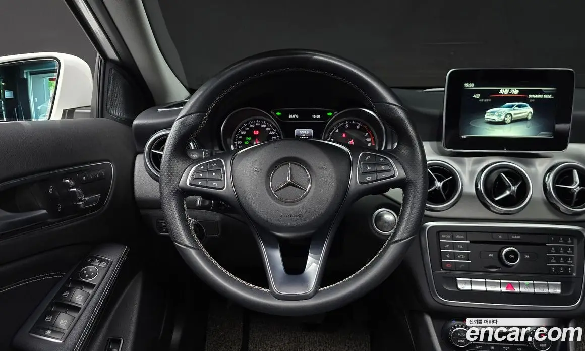 Mercedes-Benz GLA-Class 2018 2.0 автомат (гидро), фото 17