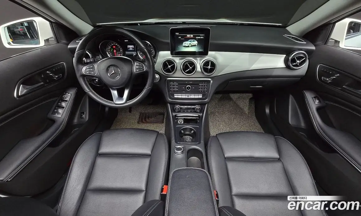 Mercedes-Benz GLA-Class 2018 2.0 автомат (гидро), фото 9