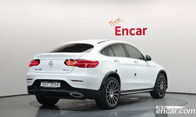 Mercedes-Benz GLC-Class 2019 2.0 автомат (гидро), миниатюра 2