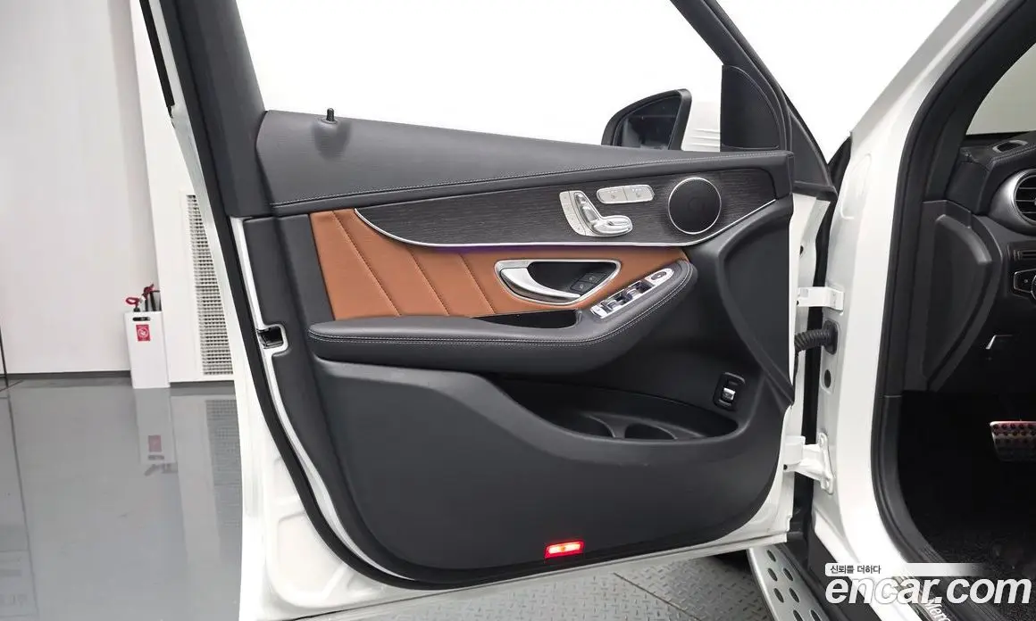 Mercedes-Benz GLC-Class 2022 2.0 автомат (гидро), фото 13
