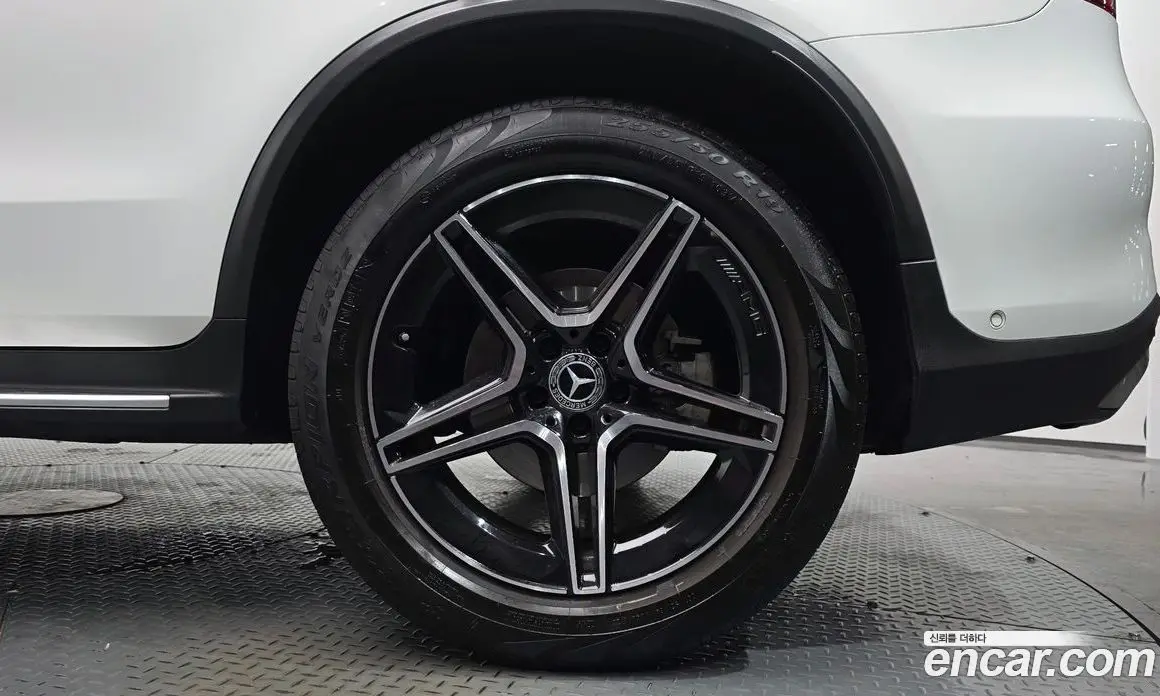 Mercedes-Benz GLC-Class 2022 2.0 автомат (гидро), фото 6