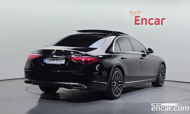 Mercedes-Benz S-Class 2023 4.0 автомат (гидро), миниатюра 2