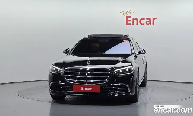Mercedes-Benz S-Class 2023 4.0 автомат (гидро), миниатюра 3