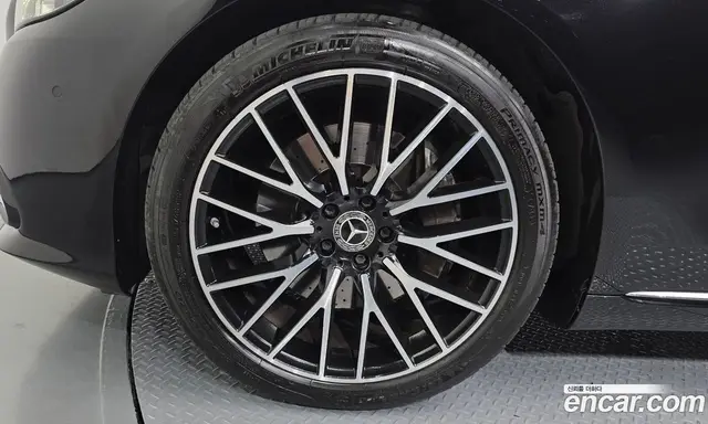 Mercedes-Benz S-Class 2023 4.0 автомат (гидро), миниатюра 5