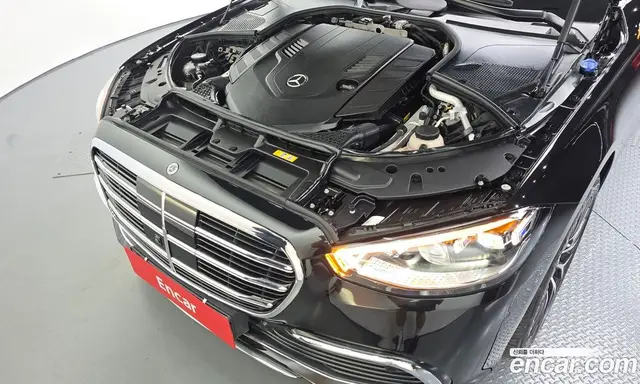 Mercedes-Benz S-Class 2023 4.0 автомат (гидро), миниатюра 6