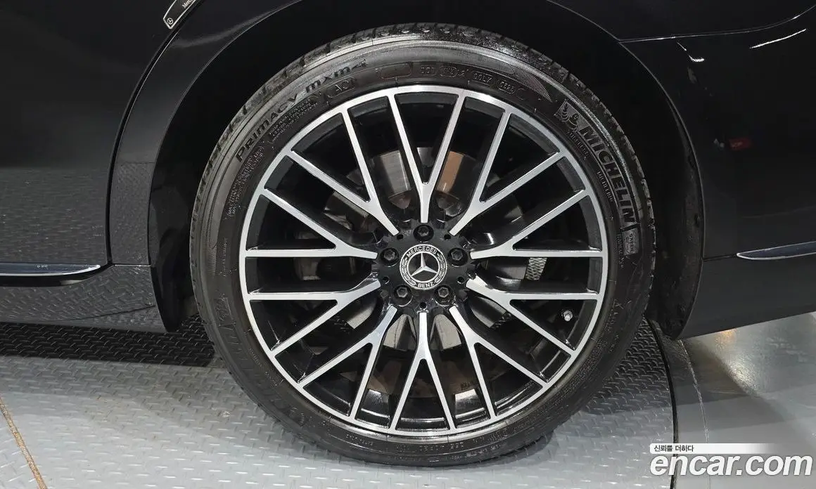 Mercedes-Benz S-Class 2023 4.0 автомат (гидро), фото 7