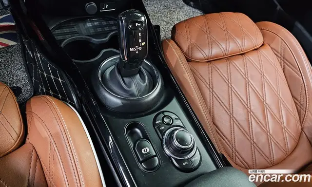 Mini Clubman 2022 2.0 автомат (гидро), миниатюра 12