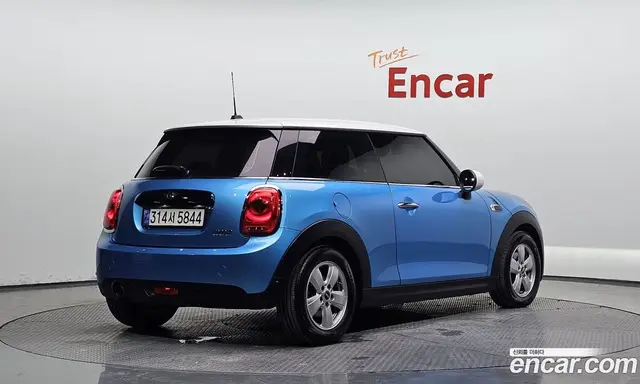 Mini Cooper, 2018, 93 706 км