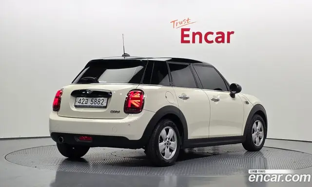 Mini Cooper 2019 1.5 автомат (гидро), миниатюра 2