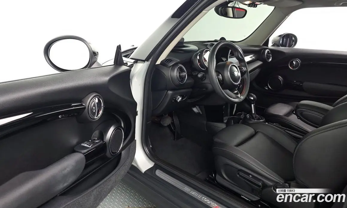 Mini Cooper 2019 2.0 автомат (гидро), фото 12