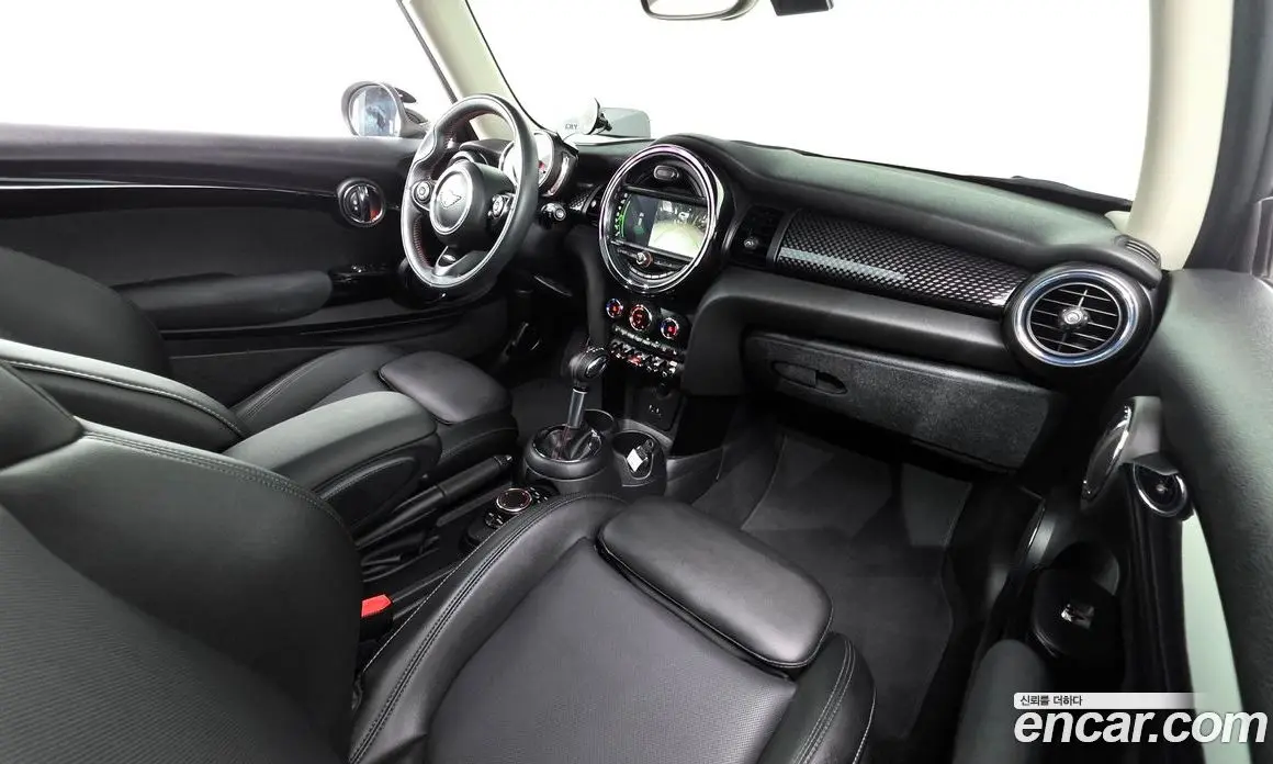 Mini Cooper 2019 2.0 автомат (гидро), фото 9