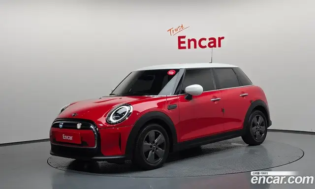 Mini Cooper, 2023, 15 990 км