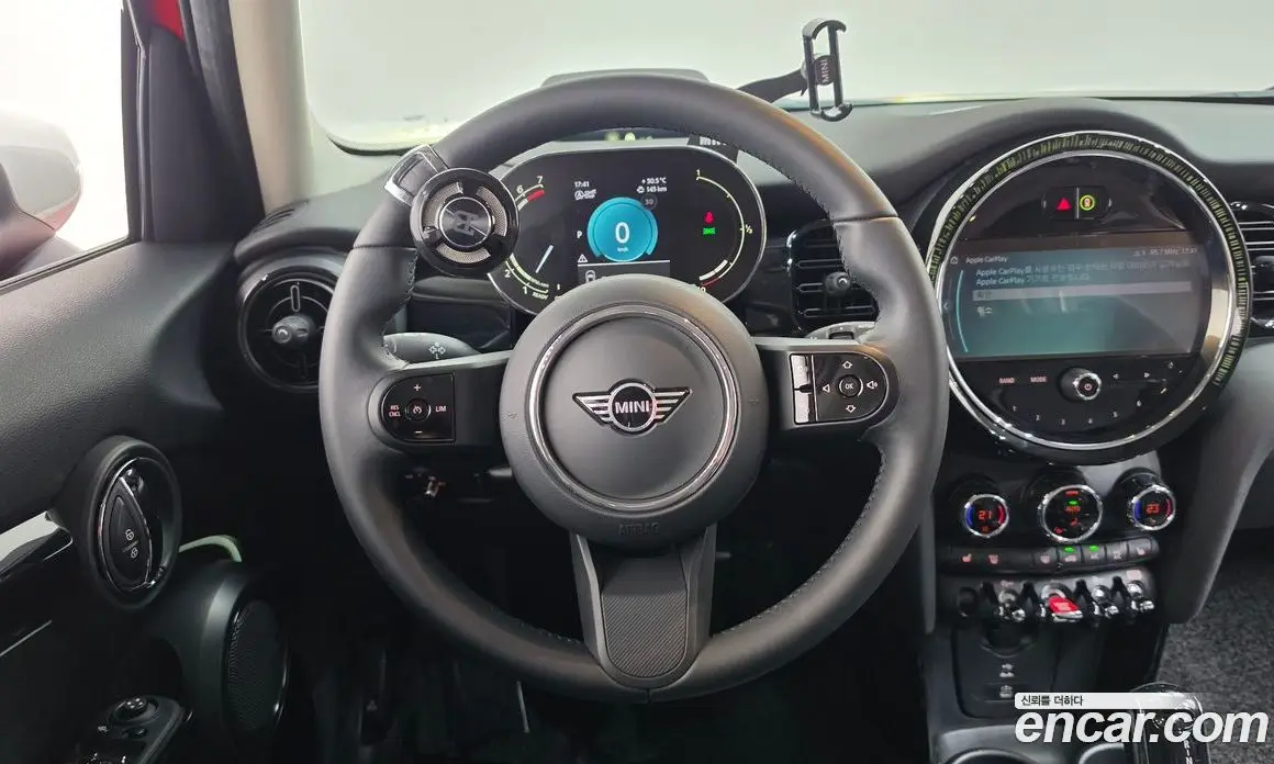Mini Cooper 2023 1.5 автомат (гидро), фото 19