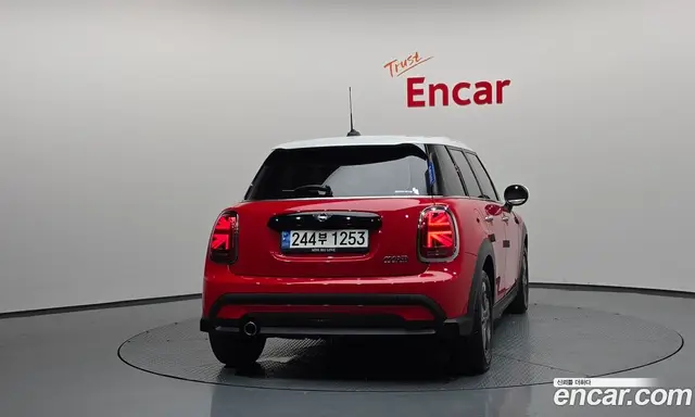 Mini Cooper 2023 1.5 автомат (гидро), миниатюра 4