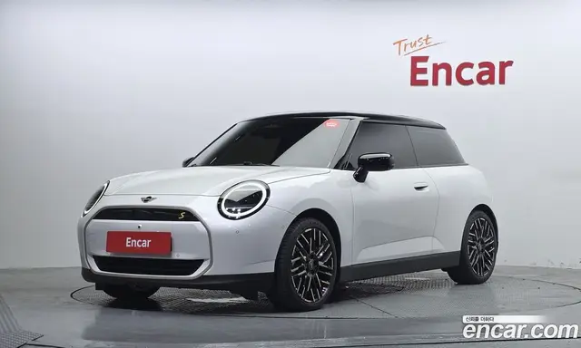 Mini Cooper, 2024, 2 462 км