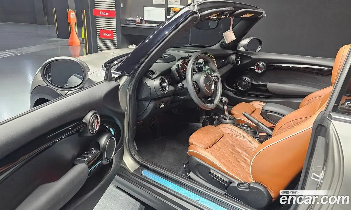 Mini Cooper Convertible 2019 2.0 автомат (гидро), фото 13
