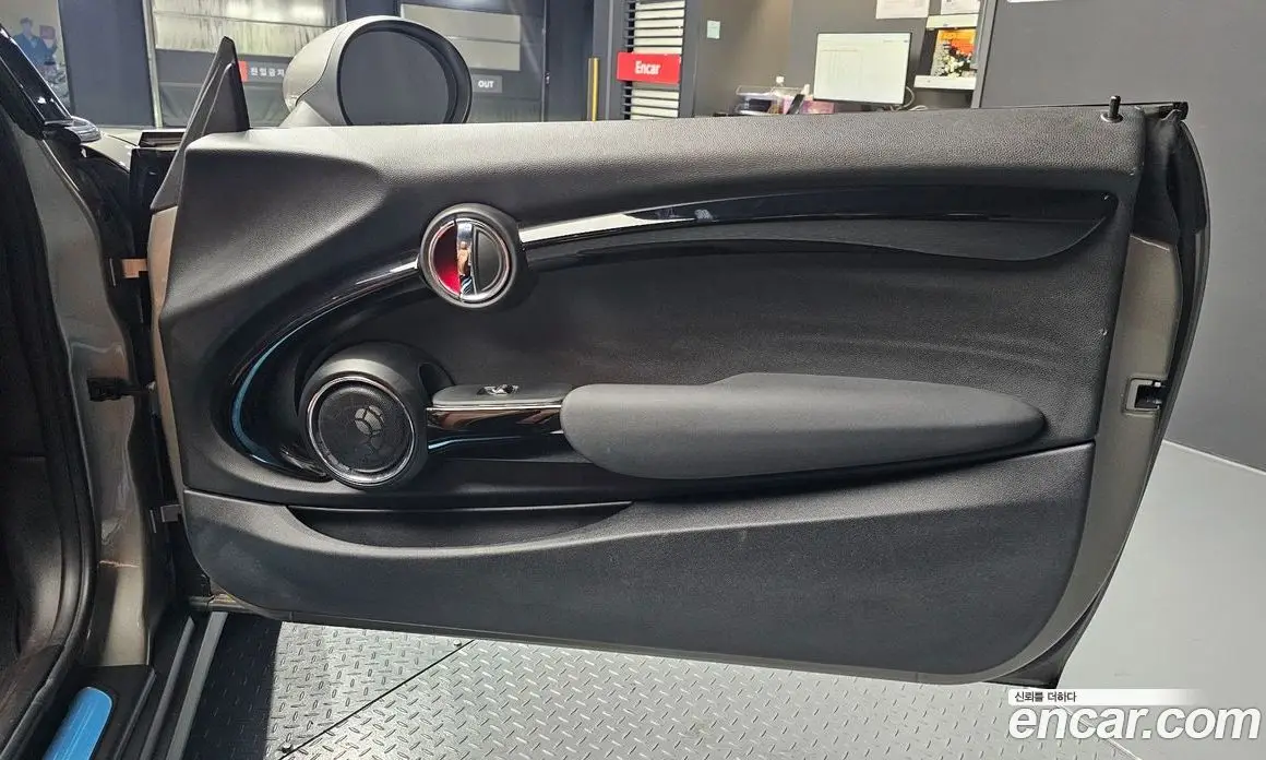 Mini Cooper Convertible 2019 2.0 автомат (гидро), фото 15