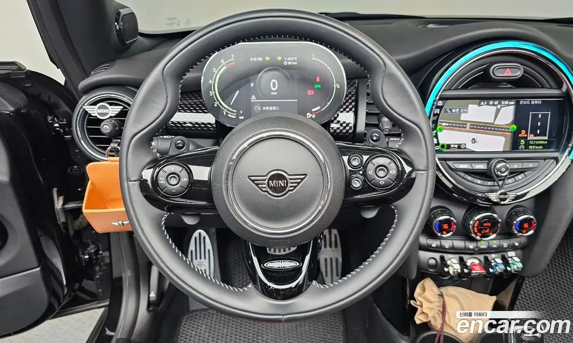 Mini Cooper Convertible 2020 2.0 автомат (гидро), фото 18 Mini Cooper Convertible 2020 2.0 автомат (гидро), фото 18