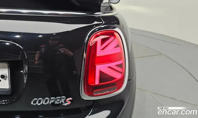 Mini Cooper Convertible 2020 2.0 автомат (гидро), миниатюра 9 Mini Cooper Convertible 2020 2.0 автомат (гидро), миниатюра 9
