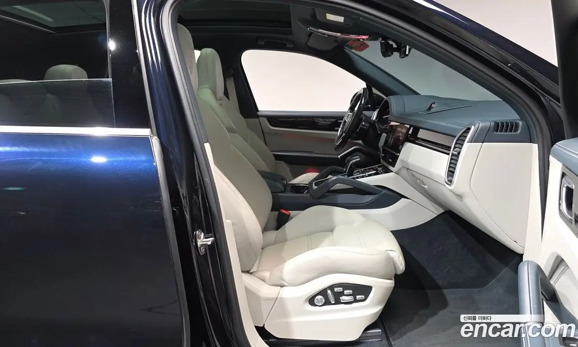 Porsche Cayenne 2021 3.0 автомат (гидро), фото 15