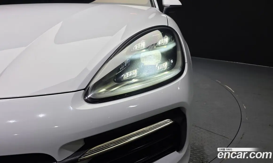 Porsche Cayenne 2022 3.0 автомат (гидро), фото 8