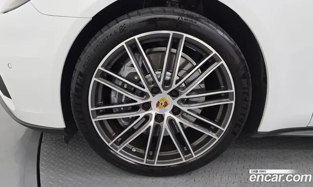 Porsche Panamera 2018 2.9 автомат (гидро), миниатюра 4 Porsche Panamera 2018 2.9 автомат (гидро), миниатюра 4