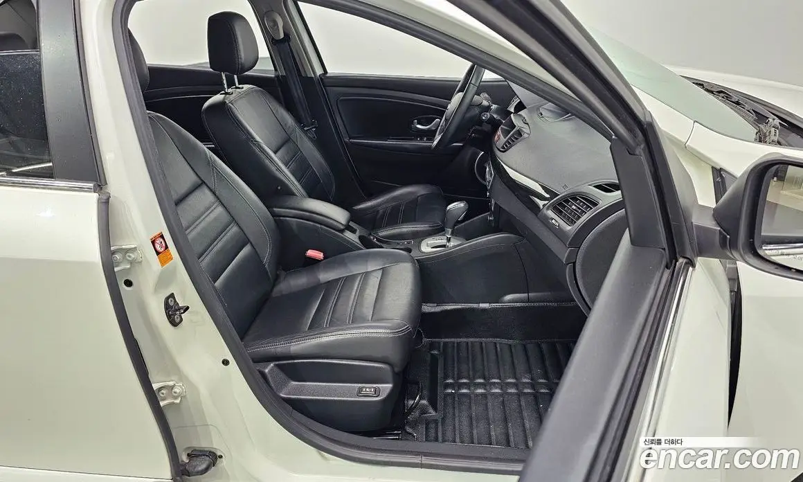 Renault (Samsung) SM3 2013 1.6 автомат (гидро), фото 13 Renault (Samsung) SM3 2013 1.6 автомат (гидро), фото 13
