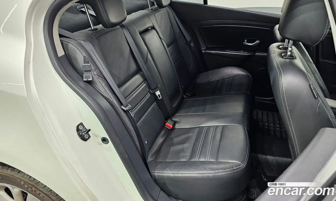 Renault (Samsung) SM3 2013 1.6 автомат (гидро), фото 17 Renault (Samsung) SM3 2013 1.6 автомат (гидро), фото 17