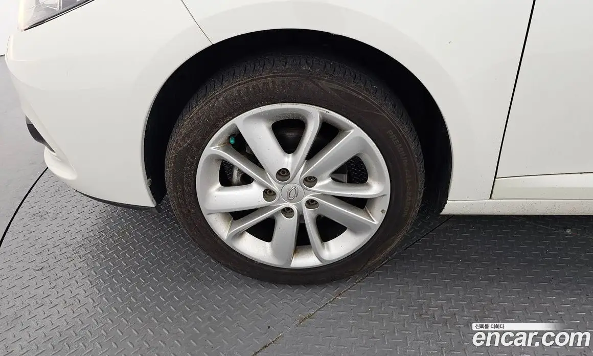 Renault (Samsung) SM3 2013 1.6 автомат (гидро), фото 5 Renault (Samsung) SM3 2013 1.6 автомат (гидро), фото 5
