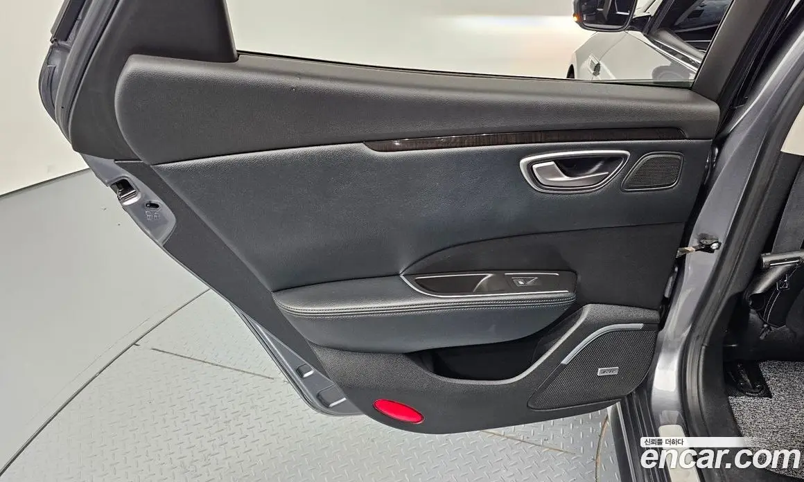 Renault (Samsung) SM6 2016 2.0 автомат (гидро), фото 15 Renault (Samsung) SM6 2016 2.0 автомат (гидро), фото 15