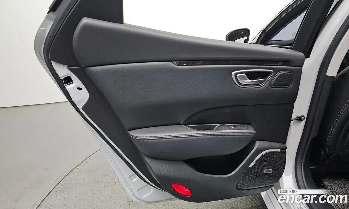 Renault (Samsung) SM6 2016 2.0 автомат (гидро), фото 15 Renault (Samsung) SM6 2016 2.0 автомат (гидро), фото 15