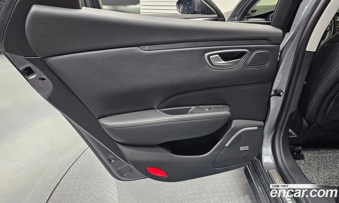 Renault (Samsung) SM6 2017 1.6 автомат (гидро), фото 15 Renault (Samsung) SM6 2017 1.6 автомат (гидро), фото 15