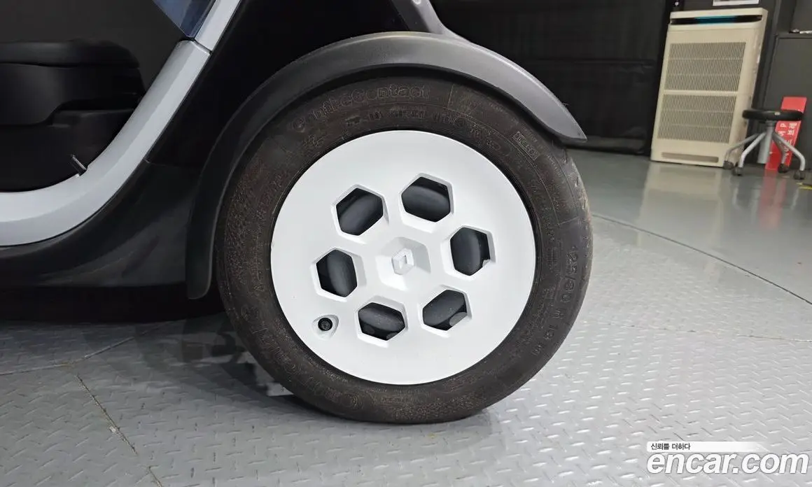 Renault (Samsung) Twizy 2020 0.1 автомат (гидро), фото 5