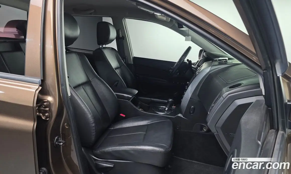 SsangYong Korando 2015 2.0 автомат (гидро), фото 13