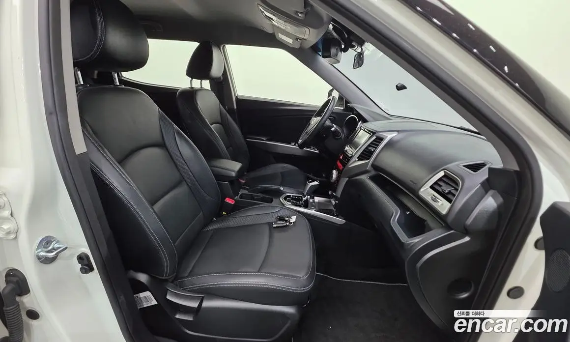 SsangYong TIBOLI 2015 1.6 автомат (гидро), фото 13
