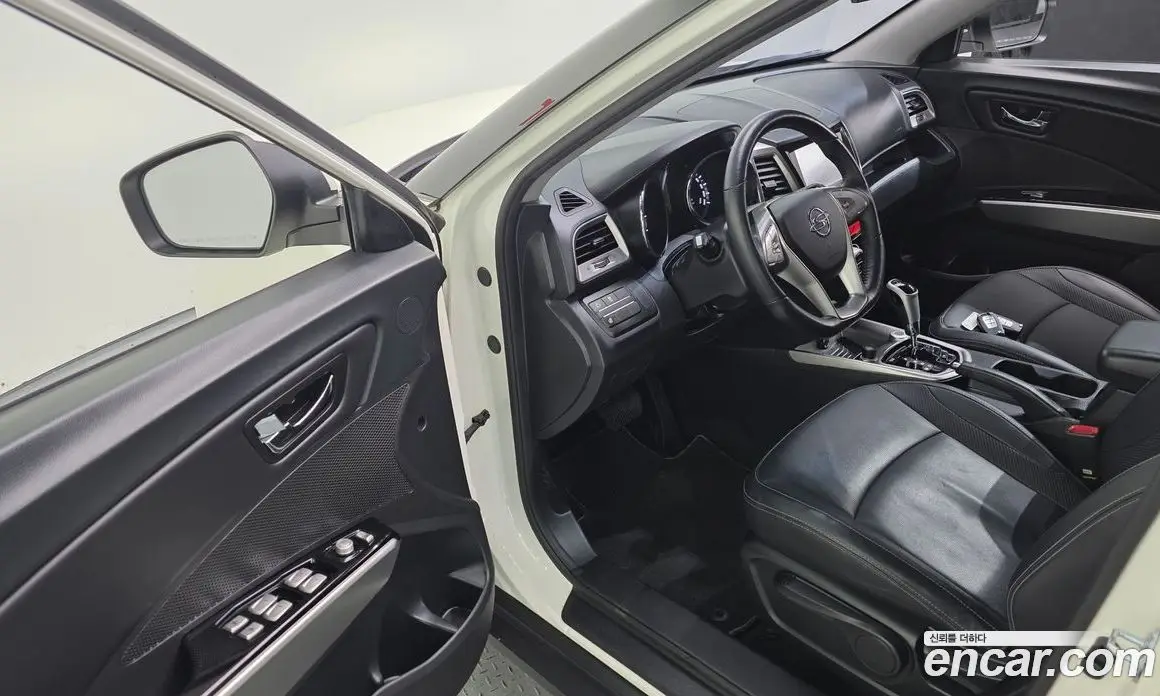 SsangYong TIBOLI 2015 1.6 автомат (гидро), фото 17