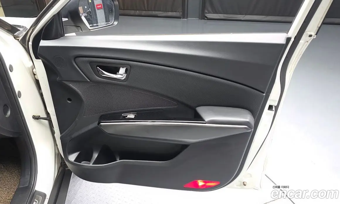 SsangYong TIBOLI 2017 1.6 автомат (гидро), фото 14