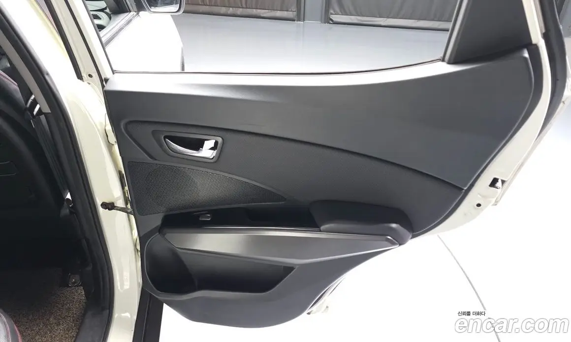 SsangYong TIBOLI 2017 1.6 автомат (гидро), фото 15