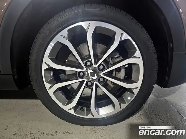 SsangYong TIBOLI 2017 1.6 автомат (гидро), миниатюра 5