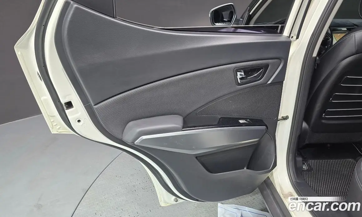 SsangYong TIBOLI 2018 1.6 автомат (гидро), фото 15