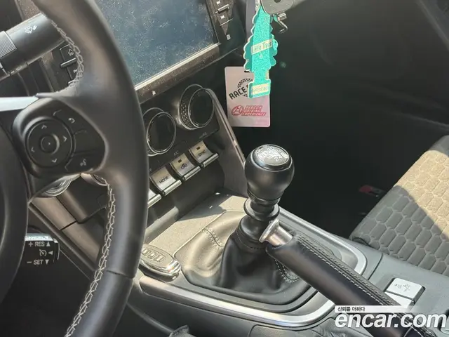 Toyota 86 2024 2.4 механика, миниатюра 9