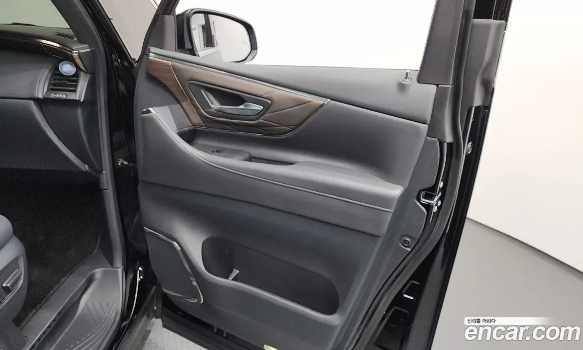 Toyota Alphard 2024 2.5 автомат (гидро), фото 14 Toyota Alphard 2024 2.5 автомат (гидро), фото 14