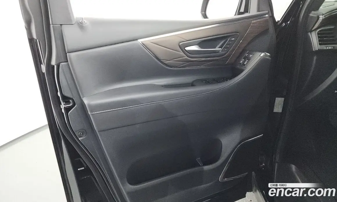 Toyota Alphard 2024 2.5 автомат (гидро), фото 15 Toyota Alphard 2024 2.5 автомат (гидро), фото 15